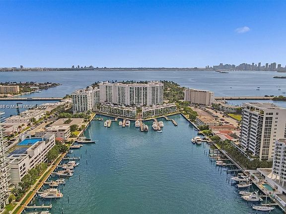 5th image of 7910 Harbor Island Dr APT 910
