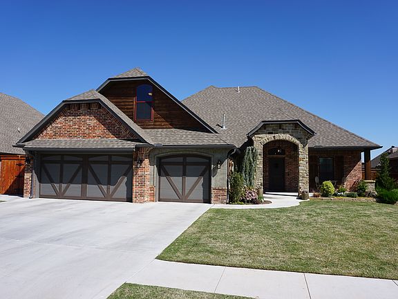 4th image of 209 SW 175th Ter