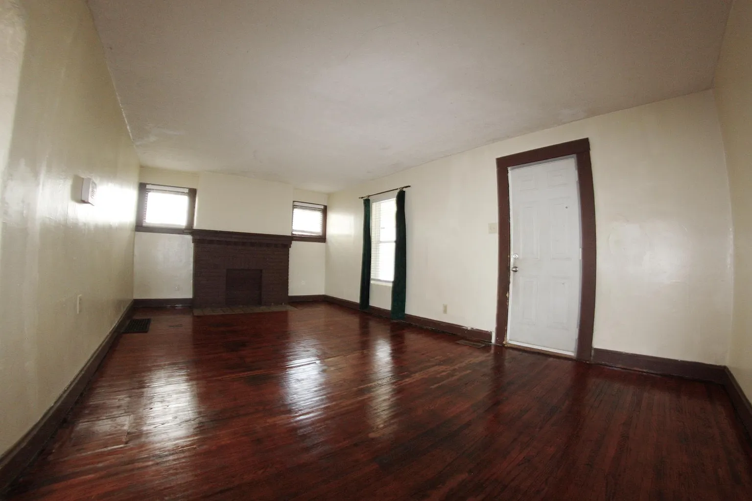 1110 E 16th Ave photo 1