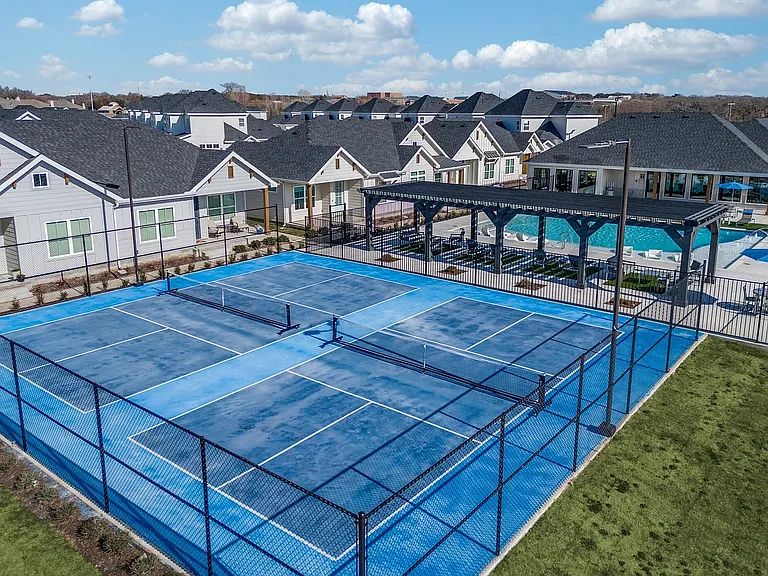 LEO at Bethel Place Tennis Courts