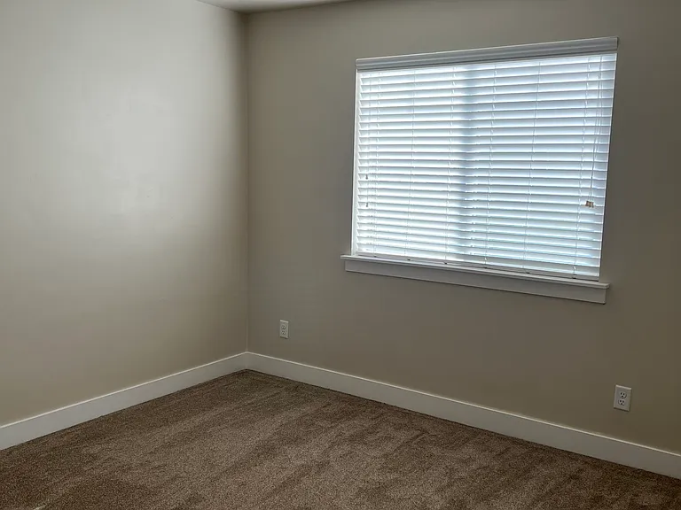 50 N 2050 W — Photo 29