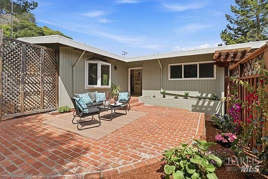 5th image of 255 Bretano Way