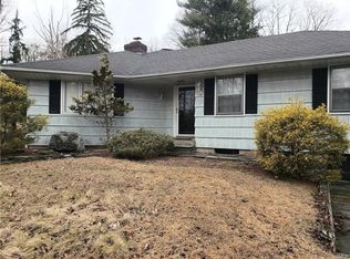 96 Spook Rock Rd, Suffern, NY 10901