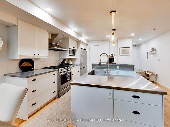 2nd image of 660 Pape Ave #111