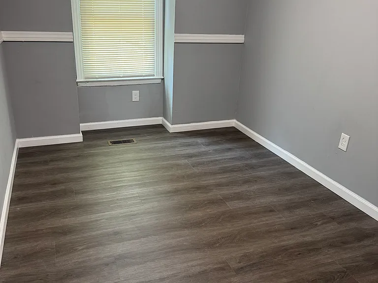 8393 Pioneer Dr — Photo 10