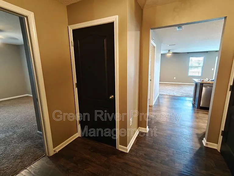 3650 Shiner Dr — Photo 21