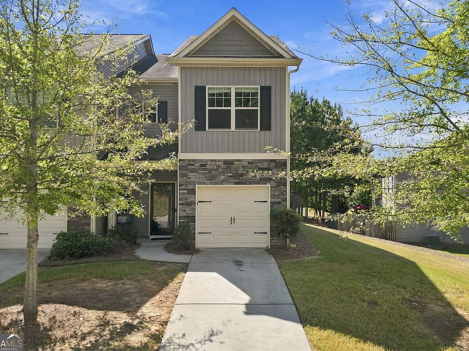1st image of 643 Oakside Pl