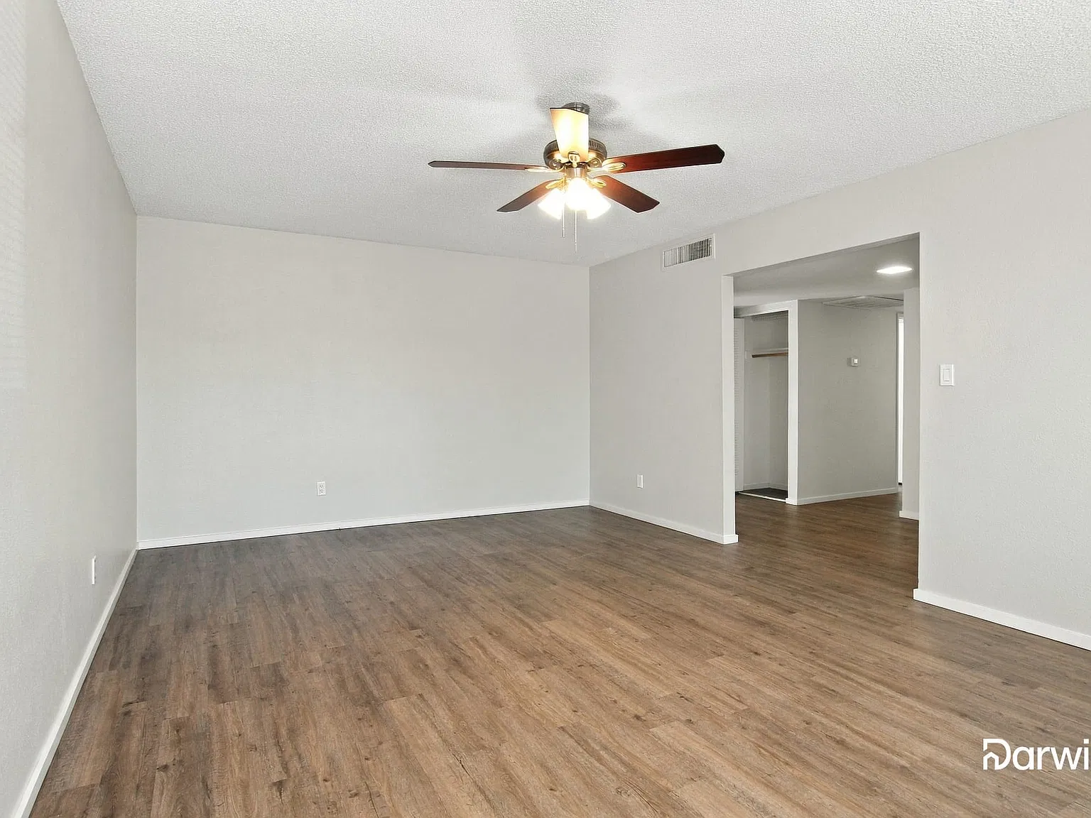 4 bed, 2.0 bath, 1733 sqft, $2,040 — Photo 4