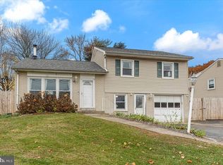2434 Naamans Creek Rd, Upper Chichester, PA 19061
