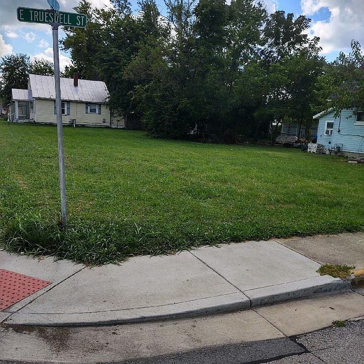 1st image of 128 E Truesdell St