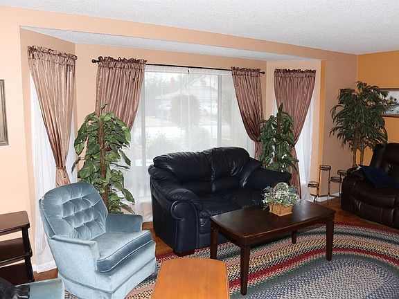 4th image of 4414 Countrywood Dr