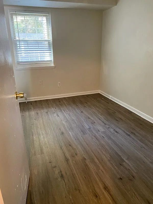 3 bed, 2.0 bath, 1200 sqft, $1,800 — Photo 2