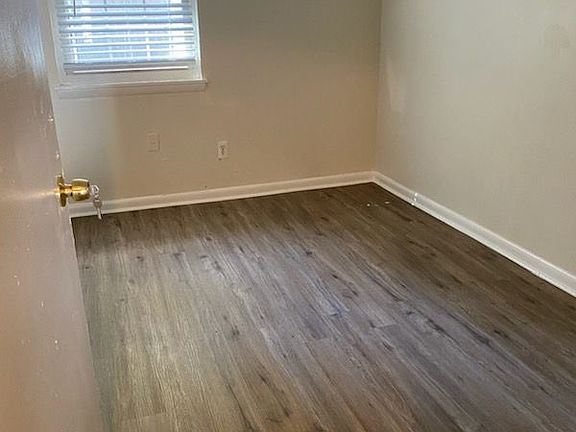 2nd image of 122 Spruance Rd #Penthouse