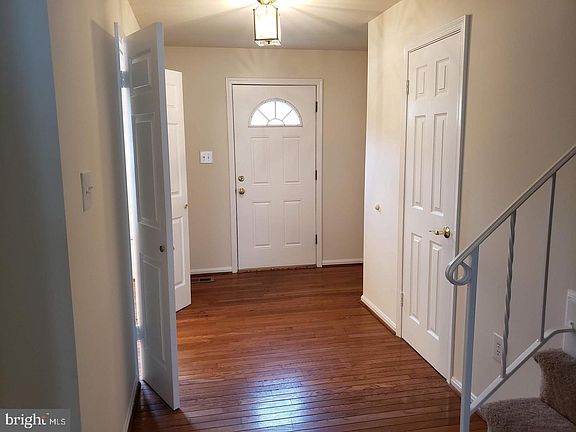 4th image of 7387 Jiri Woods Ct