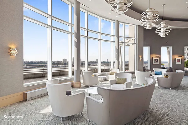 Rented by Sotheby's International Realty | media 14