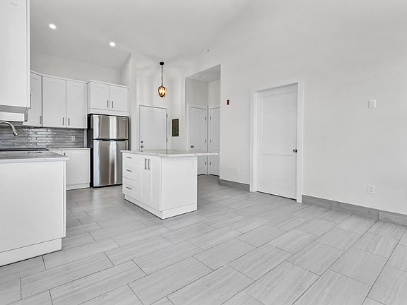 5th image of 18 4th Ave APT 211