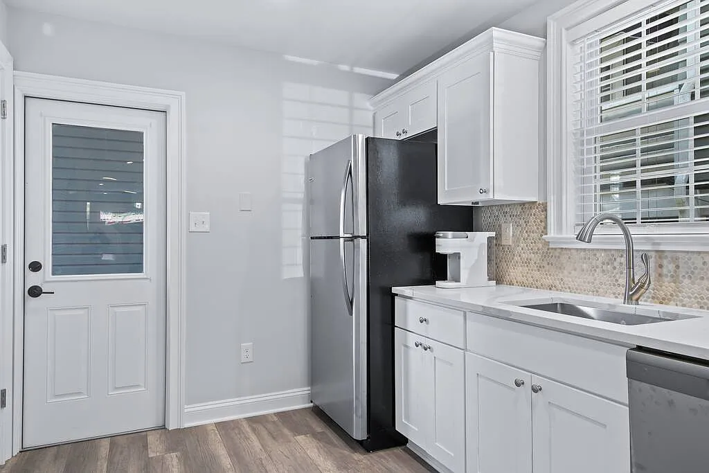 3 bed, 1000 sqft, $1,850 — Photo 4