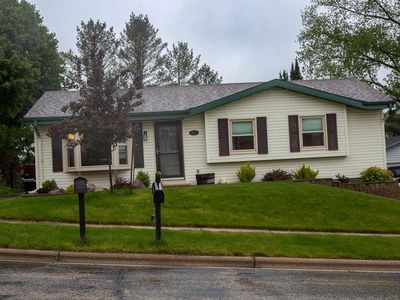 829 Kings Ridge COURT WEST West, West Bend, WI, 53090