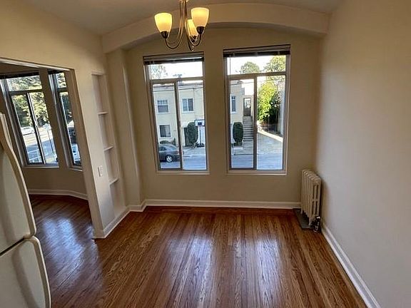 5th image of 1501 Lincoln Way #102