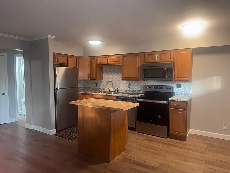 187 Woodland Ave #E — Photo 5