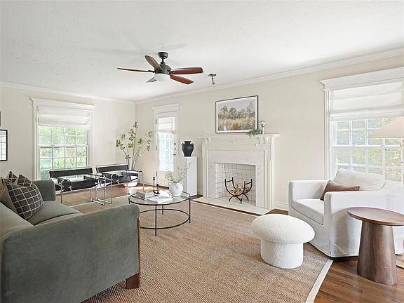 5th image of 527 NW 38th St