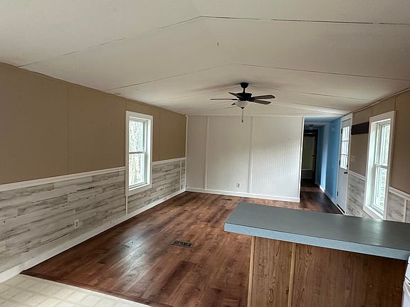 2nd image of 599 Toddy Pond Road