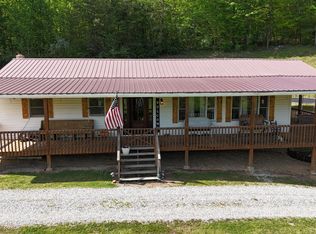 1976 Smoky Creek Rd, Huntsville, TN 37756