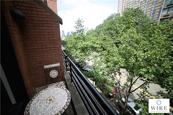 Sold by WIRE International Realty | media 1