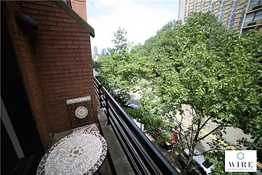 Sold by WIRE International Realty