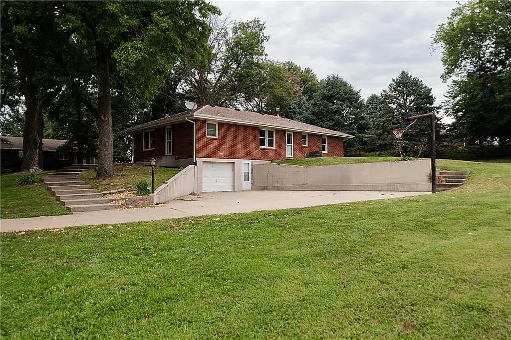 3 bed, 1485 sqft, $2,200 — Photo 4