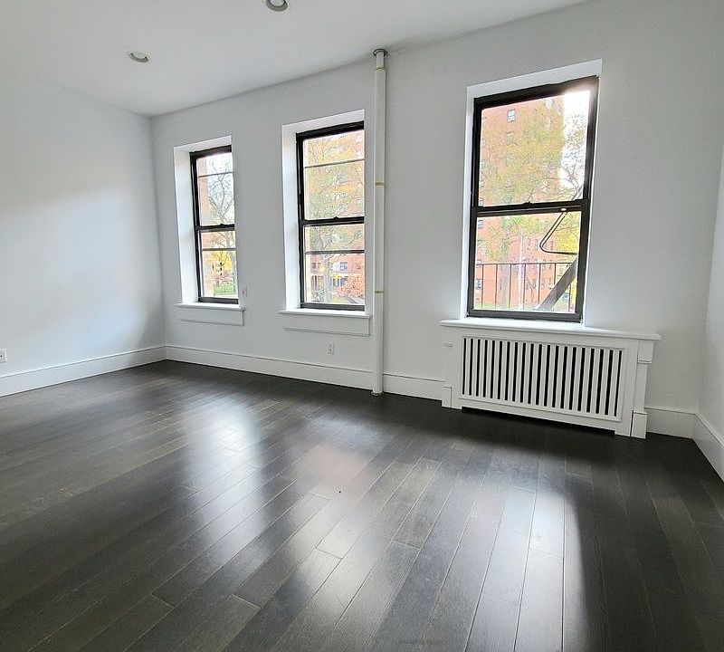 1st image of 423 W 125th St APT 2