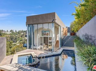 9400 Readcrest Dr, Beverly Hills, CA 90210