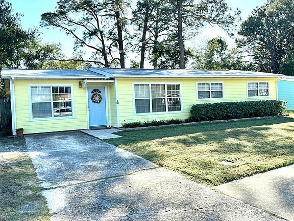 3rd image of 307 Newcastle Dr