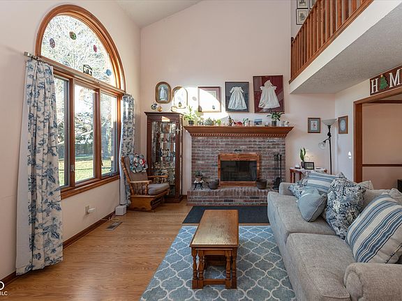 3rd image of 1967 N Rudgate Dr