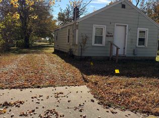 1523 E Pierce St, Macomb, IL 61455