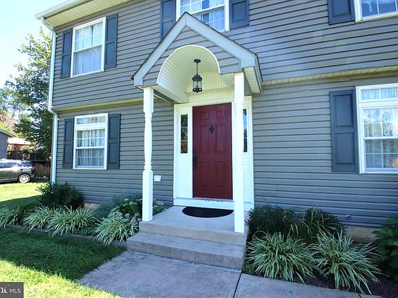 5th image of 7025 Willow Tree Dr S