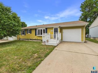 3912 E Claudette Dr, Sioux Falls, SD 57103