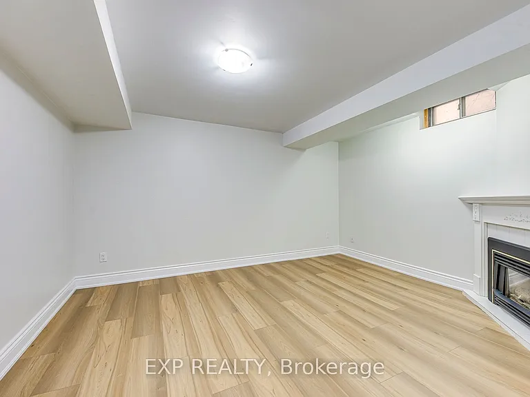 2407 Stefi Trl — Photo 29