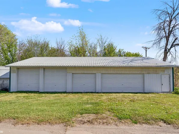 101 Front St, Gladbrook, IA 50635