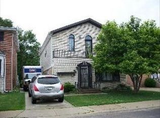 6233 W Belle Plaine Ave, Chicago, IL 60634