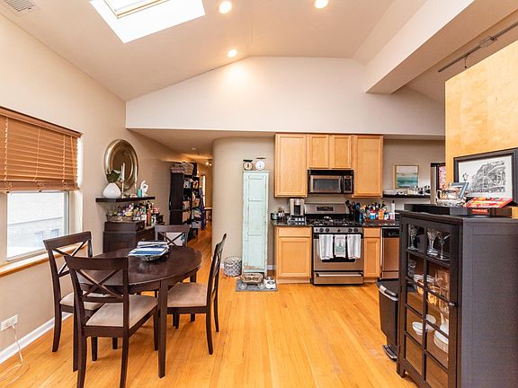5th image of 1314 N Campbell Ave #3