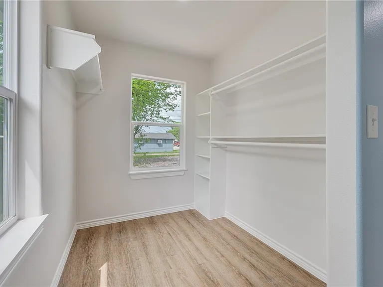 15102 Faircrest Dr — Photo 18