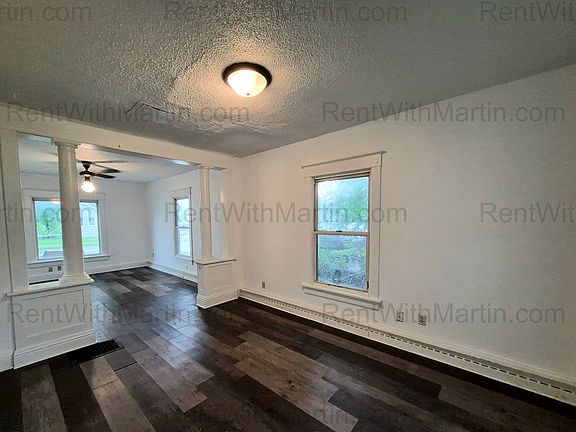 5th image of 912 Broadway St