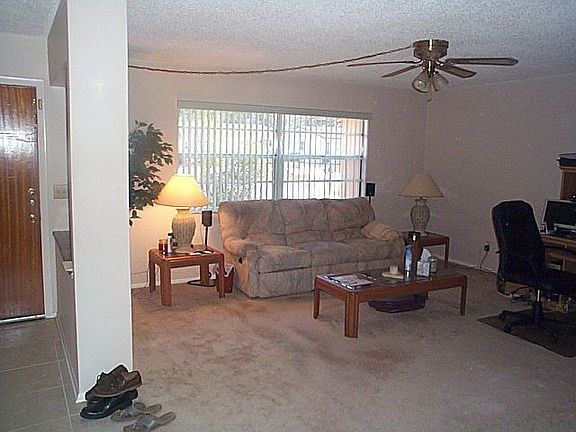 4th image of 1340 Gleneagles Way