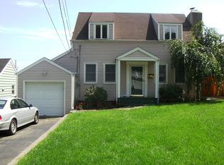 24 Vollmer Ave, Norwalk, CT 06851