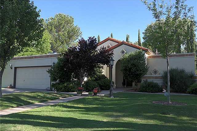 1st image of 605 Lakeway Dr