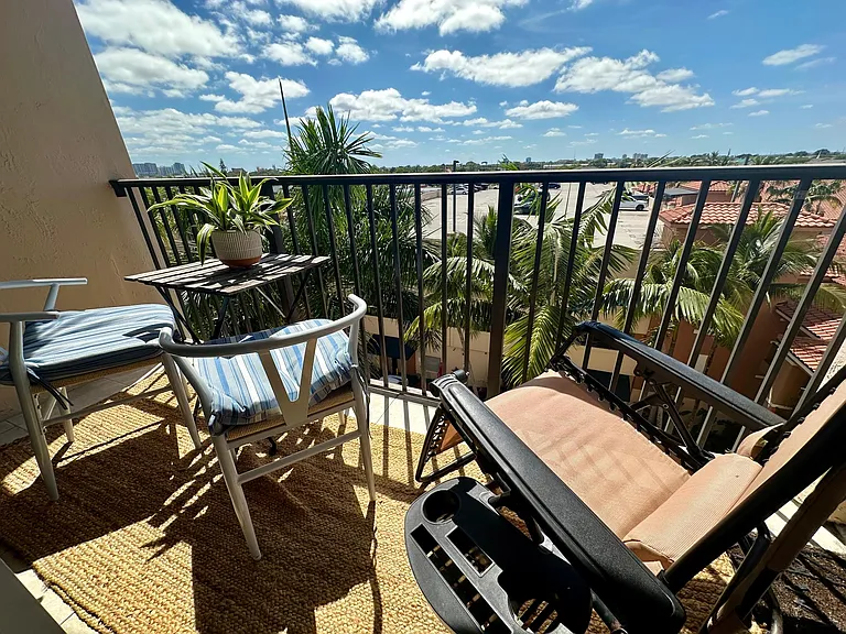 1801 N Flagler Dr #718 — Photo 15