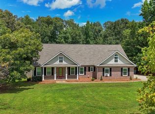 545 Barhams Ridge Dr, McDonough, GA 30252