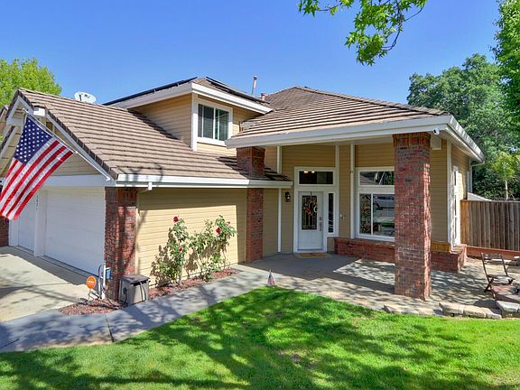 3rd image of 5831 Pebble Creek Dr
