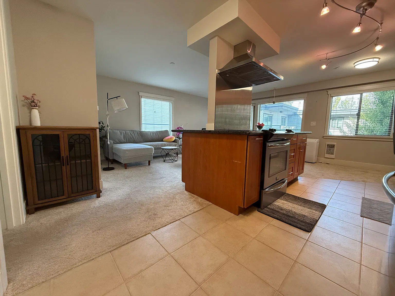 1 bed, 671 sqft, $2,650 — Photo 4